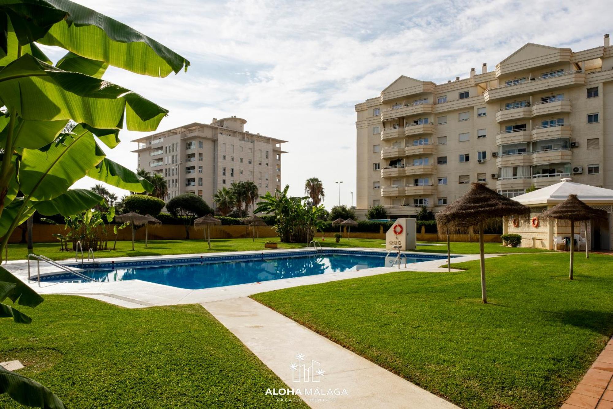 Pacifico Beach Front By AlohaMálaga Extérieur photo